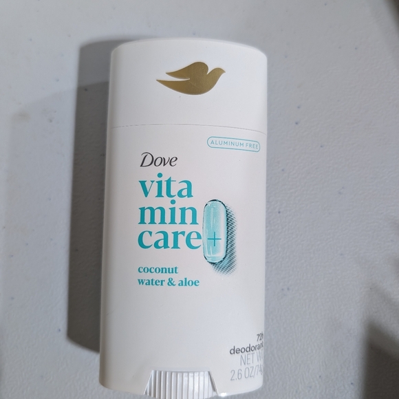 4 Dove VitaminCare Deodorant Coconut Water & Aloe Aluminum Free 2.6oz - Picture 2 of 2